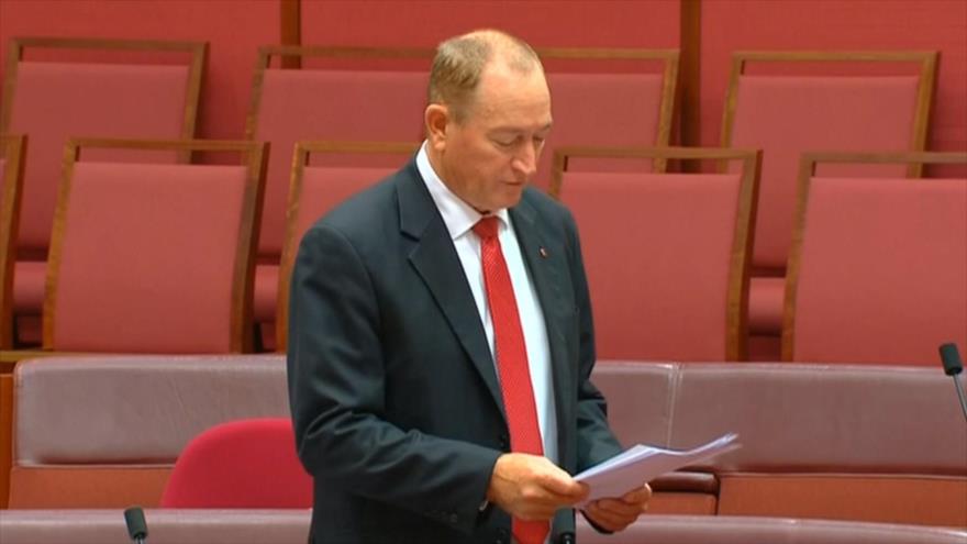 Australia censura a senador racista por expresiones islamófobas