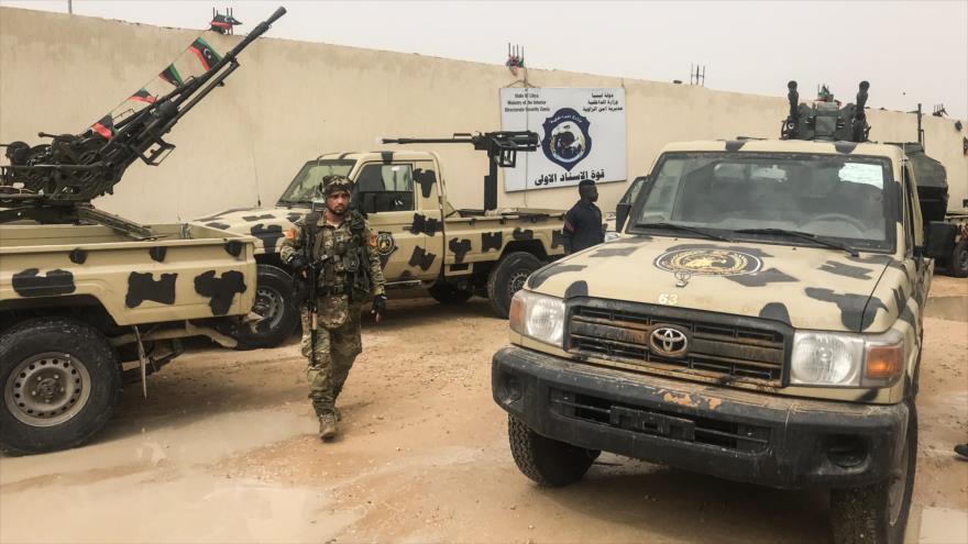 Tropas libias del este, lideradas por Haftar, se acercan a Trípoli