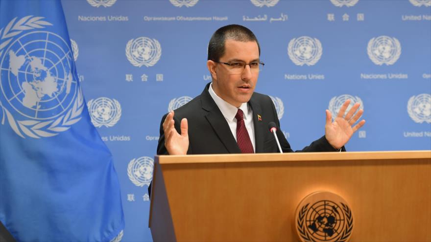 El canciller de Venezuela, Jorge Arreaza, habla en una rueda de prensa en la sede de las Naciones Unidas en EE.UU., 1 de abril de 2019. (Foto: AFP)