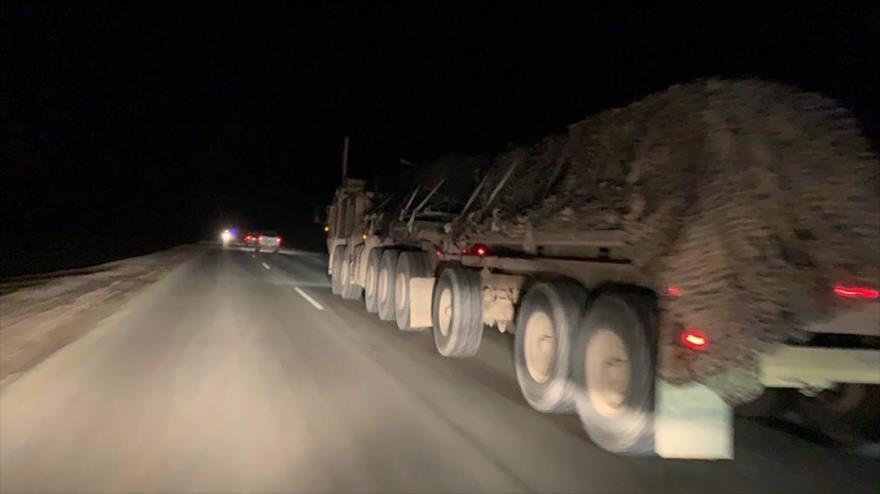 EEUU envía 60 camiones de armas a Siria, ¿y se está retirando?