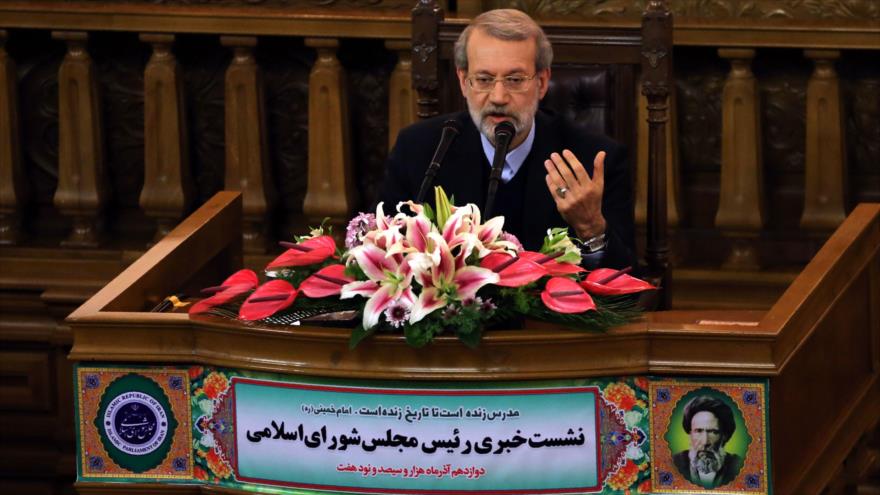 El presidente del Parlamento de Irán, Ali Lariyani, ofrece una rueda de prensa, 3 de diciembre de 2018. (Foto: AFP)