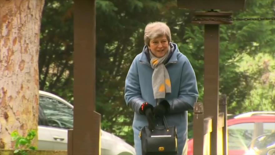 Ante estancamiento de su Brexit, May busca pacto con laboristas
