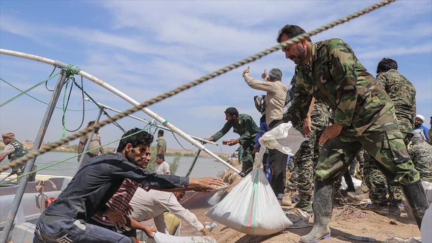 Defensa de Irán promete atenuar problemas de afectados por riadas | HISPANTV