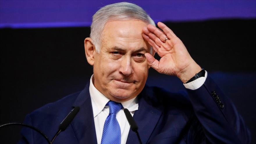 El primer ministro israelí, Benjamín Netanyahu, se dirige a sus partidarios en la sede del partido Likud, Tel Aviv, 10 de abril de 2019. (Foto: AFP)