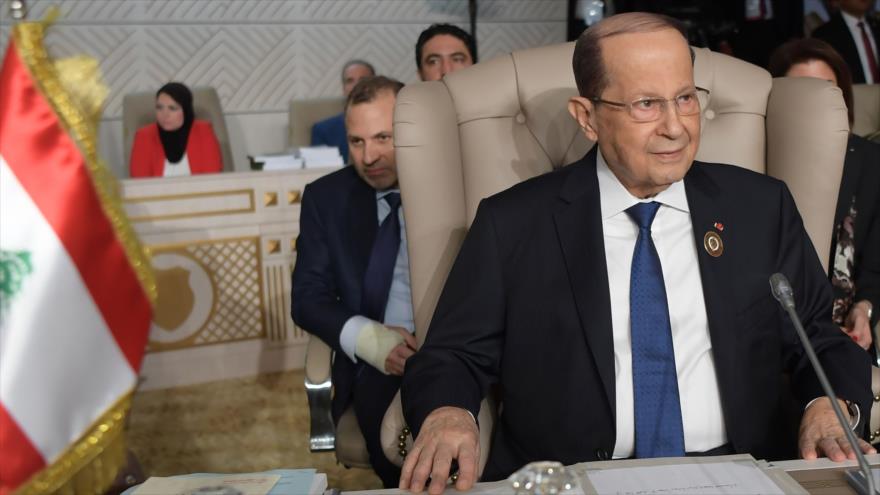 El presidente libanés, Michel Aoun, atiende a la cumbre de la Liga Árabe en Túnez, 30 de marzo de 2019. (Foto: AFP)