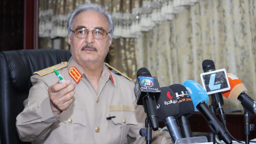 El general Jalifa Haftar, dirigente del llamado Ejército Nacional Libio (ENL), con sede en Tobruk.

