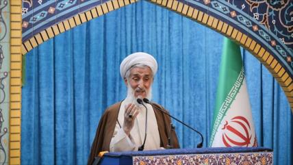 Clérigo: Irán ha “pisoteado el honor” de EEUU en Siria e Irak