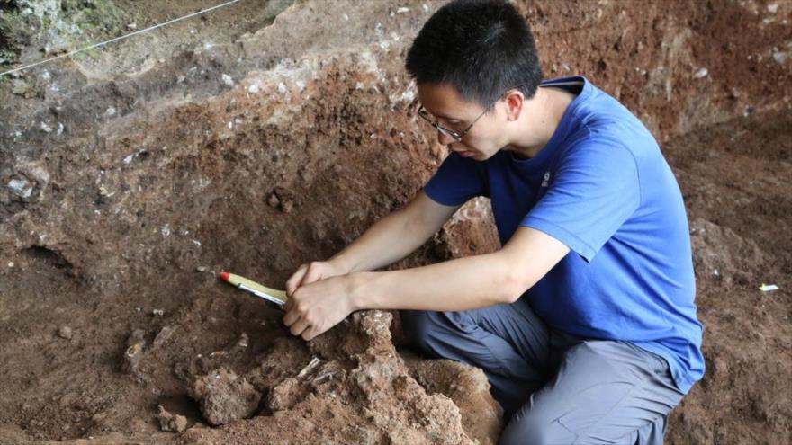 Fotos: Hallan en China tumba de 13500 años con cuerpo en cuclillas | HISPANTV