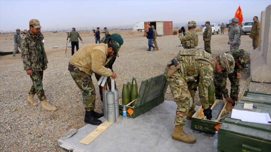 Militares de EE.UU. y la OTAN desplegados en Afganistán, en una base en la provincia de Harat, 2 de febrero de 2019. (Foto: AFP)