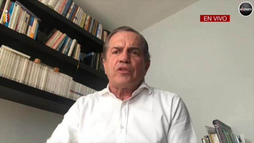 Excanciller ecuatoriano Ricardo Patiño, en una entrevista con HispanTV