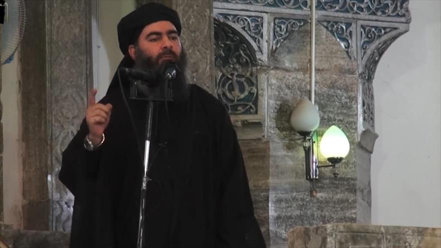 Líder del grupo terrorista EIIL (Daesh, en árabe), Abu Bakr al-Bagdadi, en Mosul, Irak, 5 de julio de 2014. (Foto: AFP)