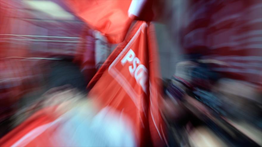 Militantes socialistas celebran en Madrid (capital) el triunfo electoral del Partido Socialista Obrero Español (PSOE), 28 de abril de 2019. (Foto: AFP)
