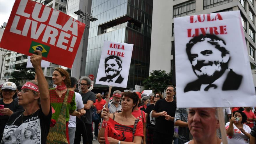 Chomsky prevé libertad para Lula y consiguiente honor para Brasil | HISPANTV