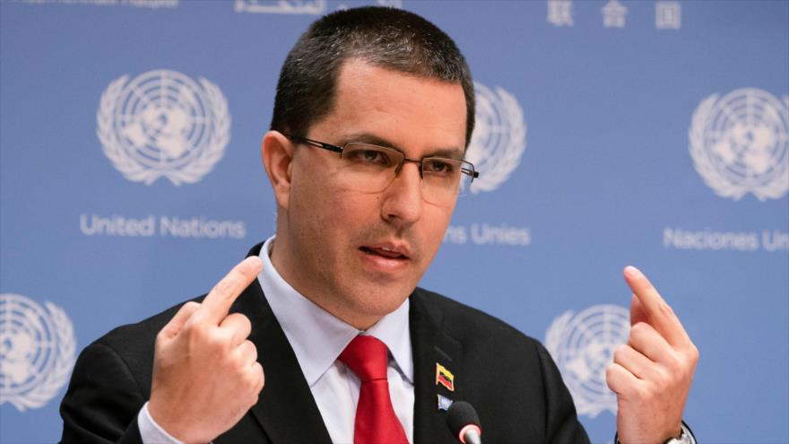 El canciller venezolano, Jorge Arreaza, en una rueda de prensa en las Nacione Unidas, 25 de abril de 2019. (Foto: AFP)