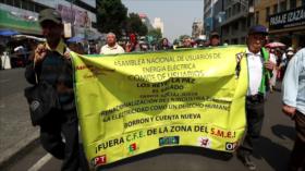 Mexicanos marchan para exigir legislación popular en el Congreso