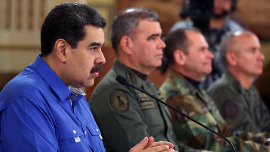 El presidente de Venezuela, Nicolás Maduro, se dirige al pueblo luego del intento de golpe de Estado, Caracas, 30 de abril de 2019. (Foto: AFP)