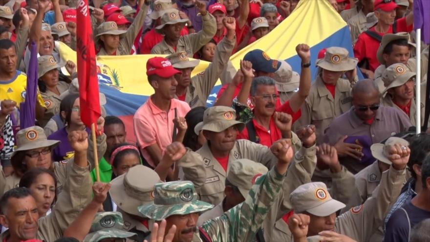 Venezolanos rechazan intento de golpe de Estado contra Maduro