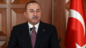 Turquía dice a EEUU que no puede renunciar al petróleo iraní