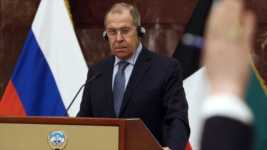 El canciller ruso, Serguéi Lavrov, en una conferencia de prensa en Kuwait, 6 de marzo de 2019. (Foto: AFP)