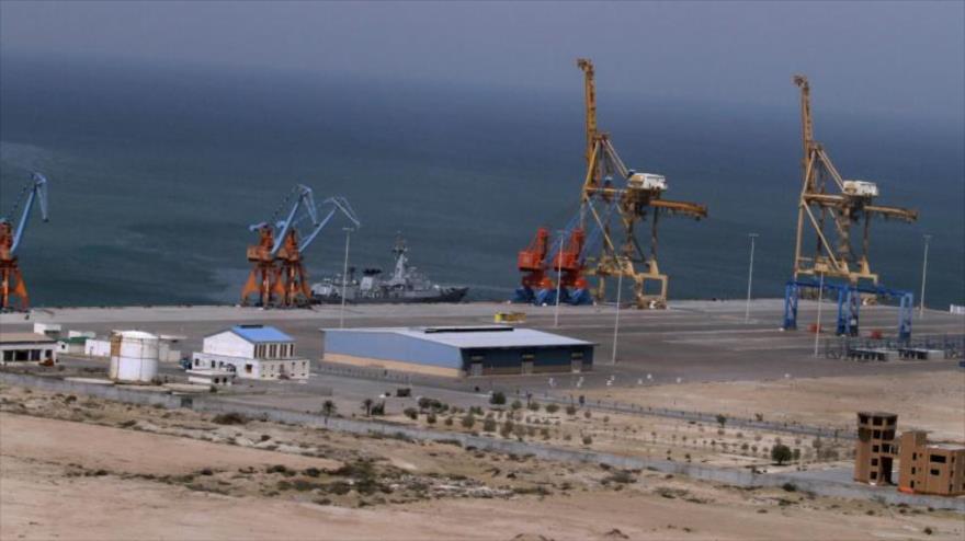 Proyecto en construcción para conectar la importante provincia de Xinjiang, en el noroeste de China, con el puerto paquistaní de Gwadar.