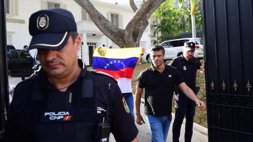 Caracas: Leopoldo López usa embajada de España como base golpista | HISPANTV