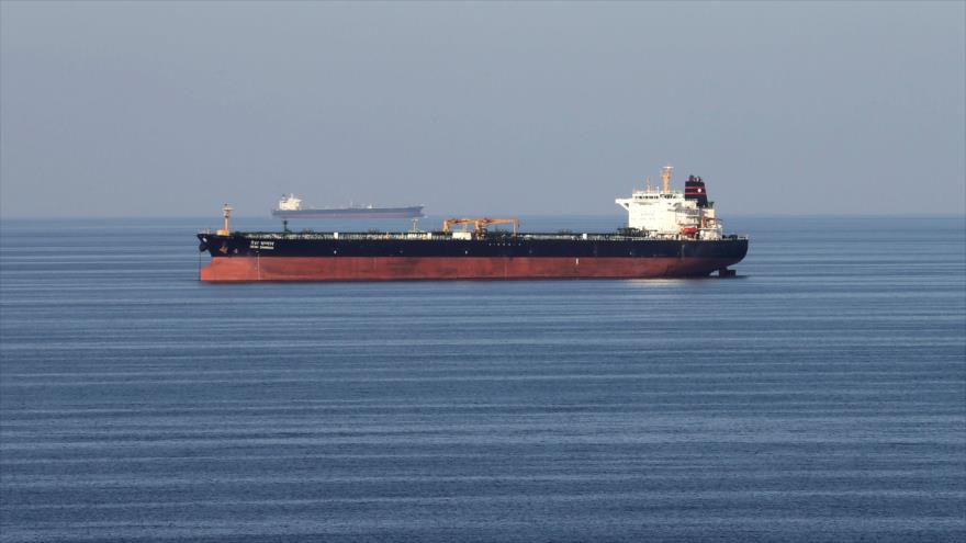 Un petrolero pasa por el estrecho de Ormuz, 21 de diciembre de 2018.