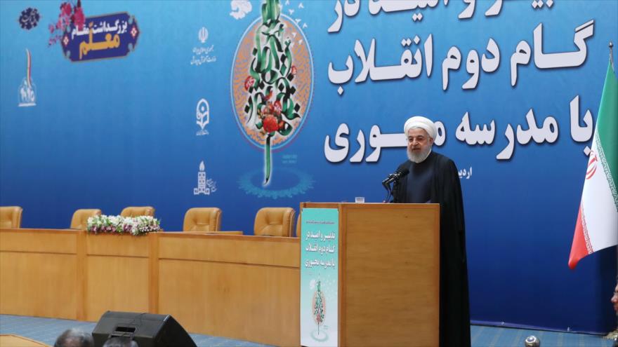 Rohani: Iraníes saldrán victoriosos pese a las sanciones de EEUU | HISPANTV