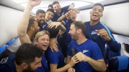 Vídeo: Club ruso se entera en pleno vuelo de su campeonato