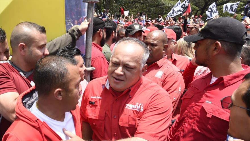 El presidente de la ANC de Venezuela, Diosdado Cabello (centro), en una manifestaciÃ³n por el DÃ­a del Trabajador en Caracas, 1 de mayo de 2019. (Foto: AFP)