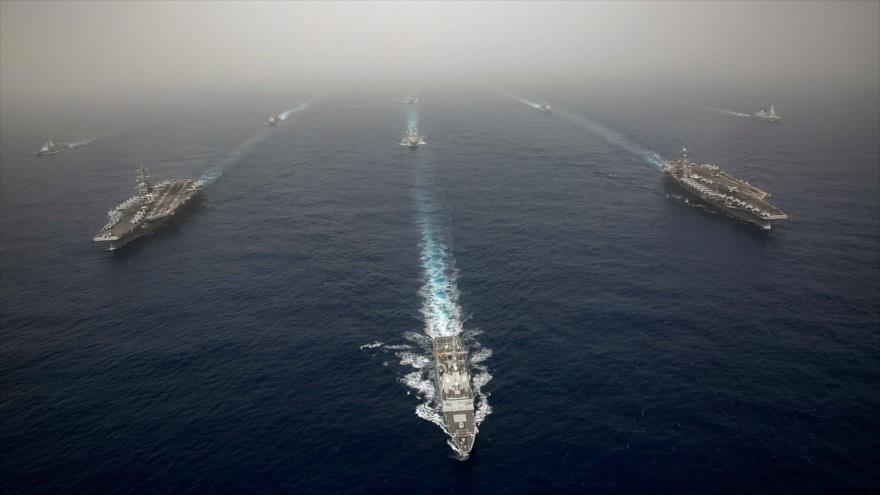 Un grupo de combate de la Marina de EE.UU. en una maniobra militar en el mar Mediterráneo, 24 de abril de 2019. (Foto: AFP) 