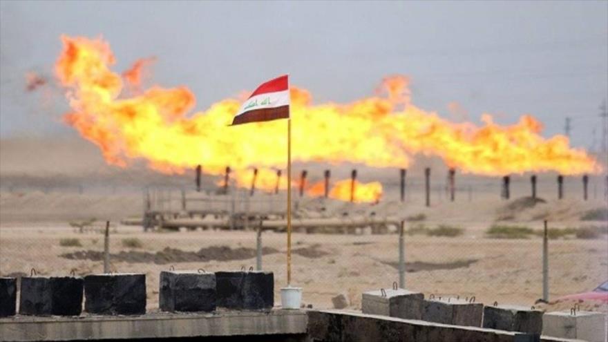 Vista general de un campo de gas en Irak.