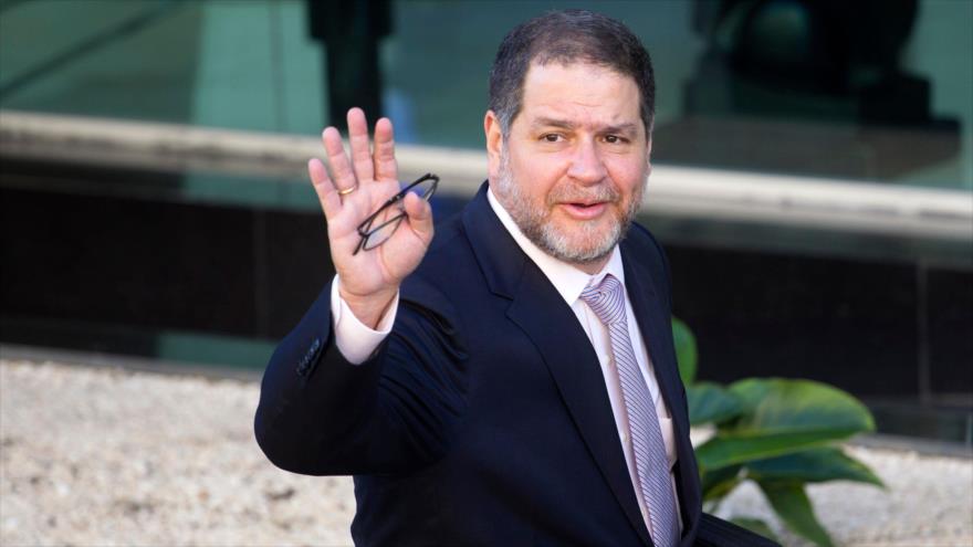 El diputado opositor venezolano Luis Florido llega a la Cancillería de República Dominicana, 13 de enero de 2018. (Foto: AFP)