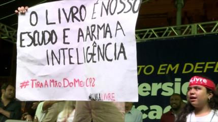 La cruzada ideológica de Bolsonaro golpea la educación en Brasil