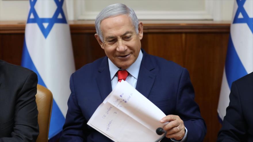 El primer ministro israelí, Benjamín Netanyahu, en una reunión del gabinete en su despacho en Al-Quds (Jerusalén), 12 de mayo de 2019. (AFP)