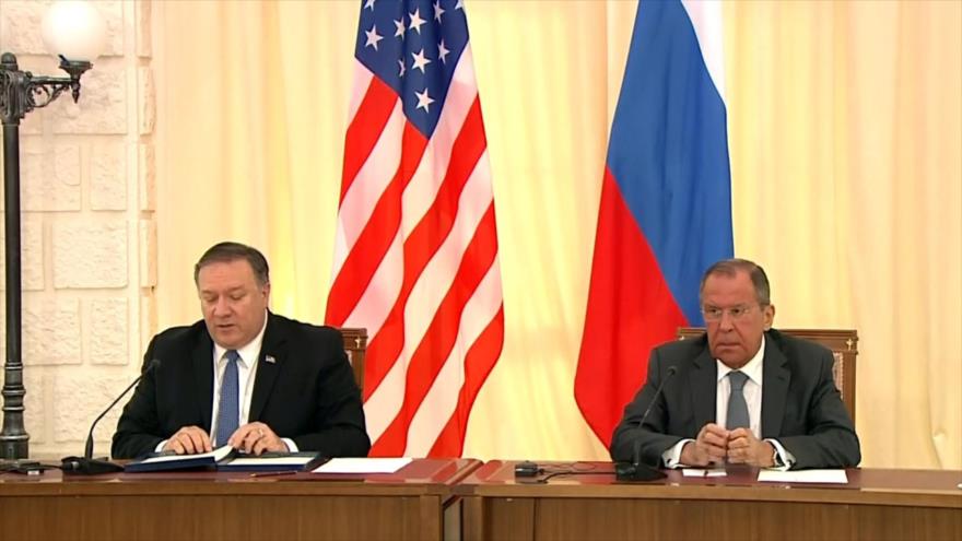 Pompeo y Lavrov hablan de restaurar los lazos Washington-Moscú