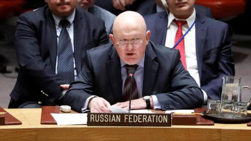 El embajador de Rusia ante las Naciones Unidas, Vasili Nebenzia, habla en la sede del ente internacional en Nueva York (EE.UU.).