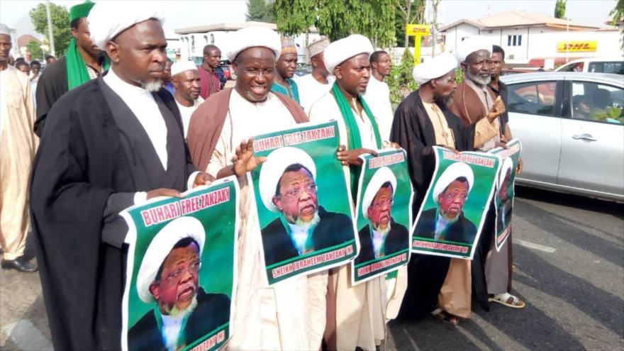 Nigerianos se manifiestan para reclamar la liberación de líder musulmán de Nigeria, el sheij Ibrahim al-Zakzaky, Abuya, la capital, 17 de abril de 2019.