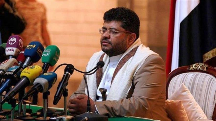 Muhamad Ali al-Houthi, presidente del Comité Supremo Revolucionario yemení, habla con la prensa.