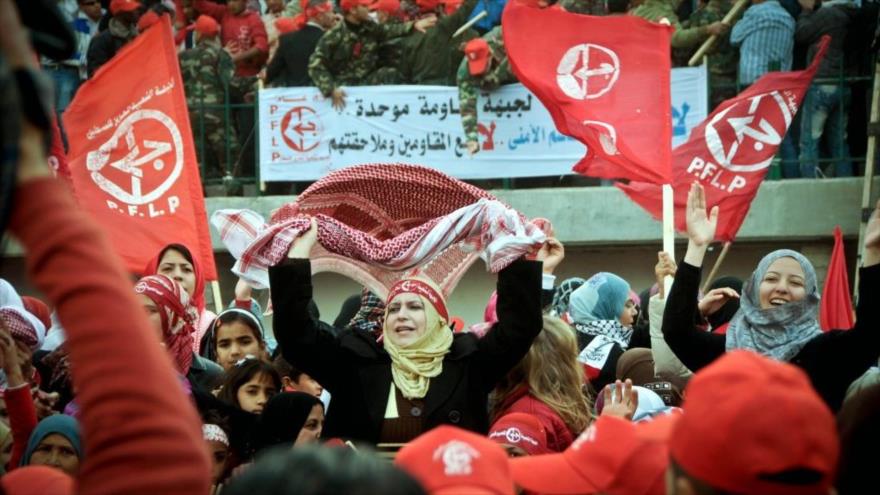 Simpatizantes del Frente Democrático por la Liberación de Palestina (FDLP) durante una concentración palestina.