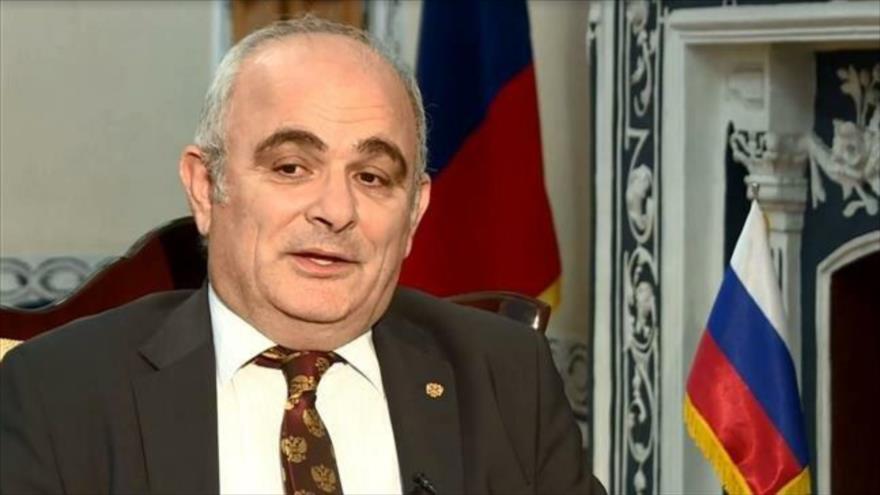 El embajador ruso en Irán, Levan Dzhagaryan, en su despacho de la sede diplomática en Teherán.