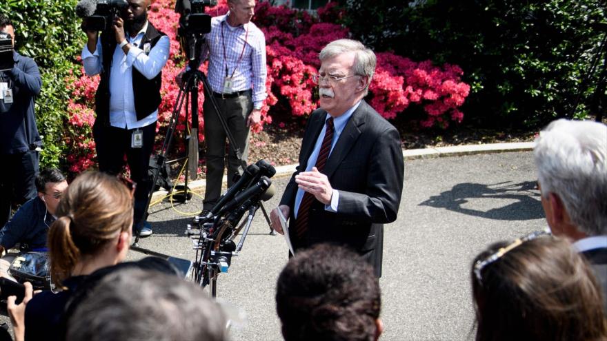 Bolton insta a disputar influencia de Rusia y China en el Ártico | HISPANTV