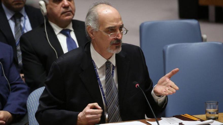 El representante permanente sirio ante las Naciones Unidas, Bashar al-Yafari, en una sesión del CSNU.