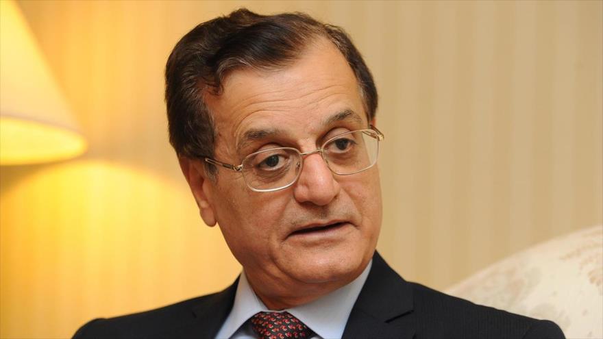 Adnan Mansur, exjefe de la Diplomacia libanesa.