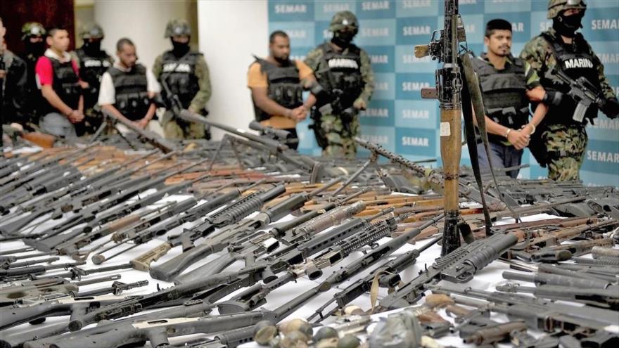 Unas armas incautadas en México.