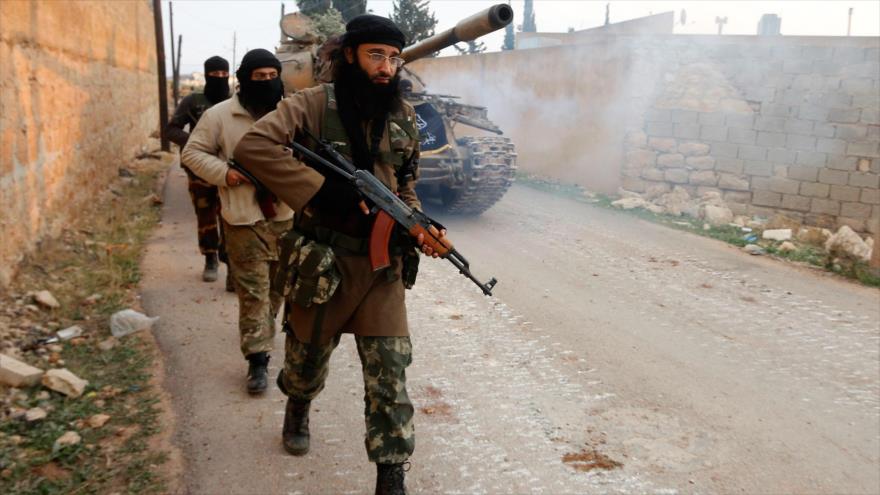 Los terroristas de Frente Al-Nusra (autoproclamado Frente Fath Al-Sham) en Siria.