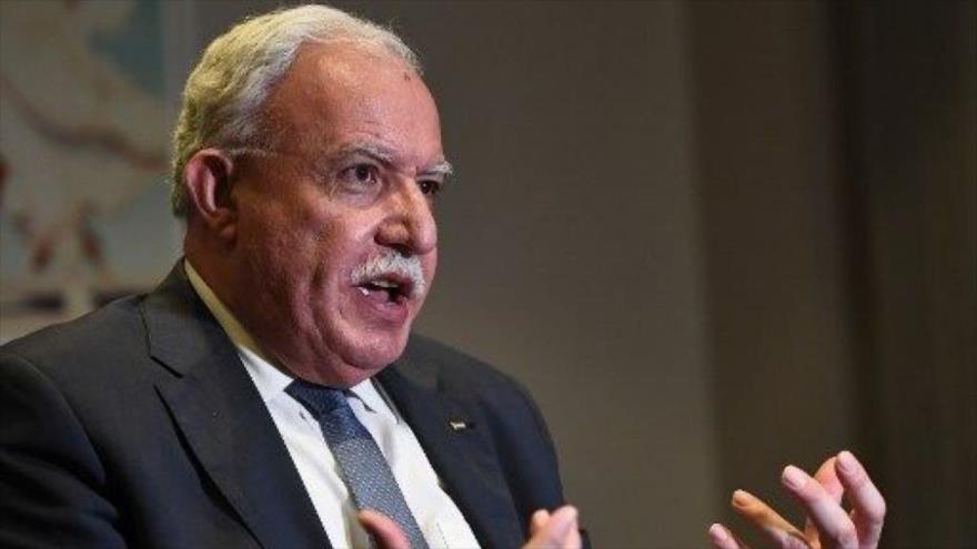 El canciller palestino, Riad al-Maliki, habla durante una entrevista en Bruselas, 21 de enero de 2018. (Foto: AFP)