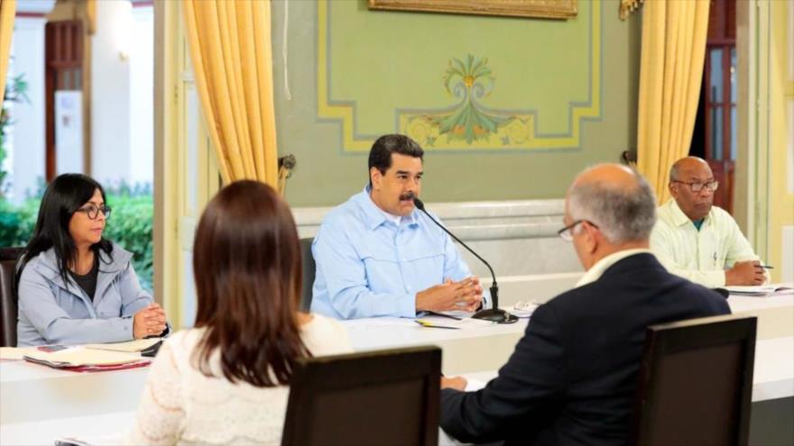 Maduro denuncia bloqueo de EEUU y culpa a la oposición de ello | HISPANTV