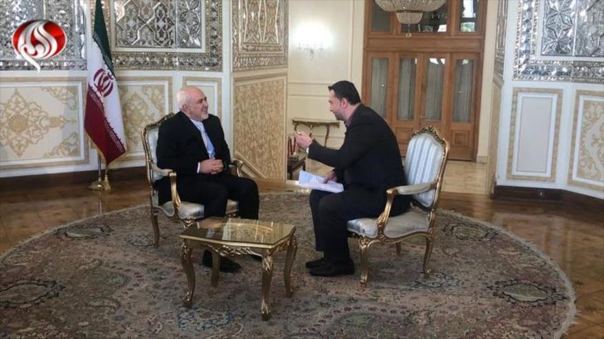 El canciller iraní, Mohamad Yavad Zarif, ofrece una entrevista a la cadena Al Alam, Teherán, 31 de mayo de 2019.
