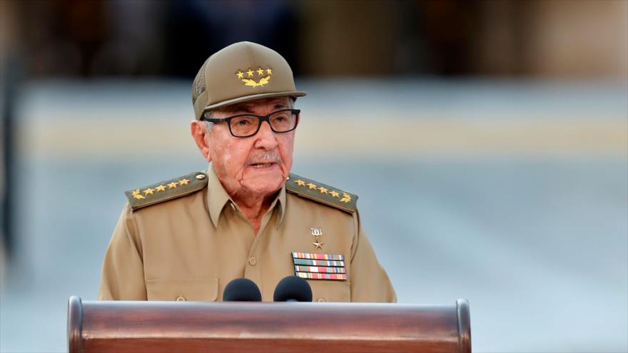 El primer secretario del Partido Comunista de Cuba, Raúl Castro, pronuncia un discurso en Santiago de Cuba, 1 de enero de 2019. (Foto: AFP)