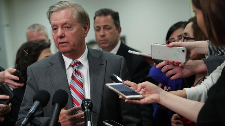 El senador republicano estadounidense Lindsey Graham habla con la prensa en el Capitolio de EE.UU., 21 de mayo de 2019. (Foto: AFP)